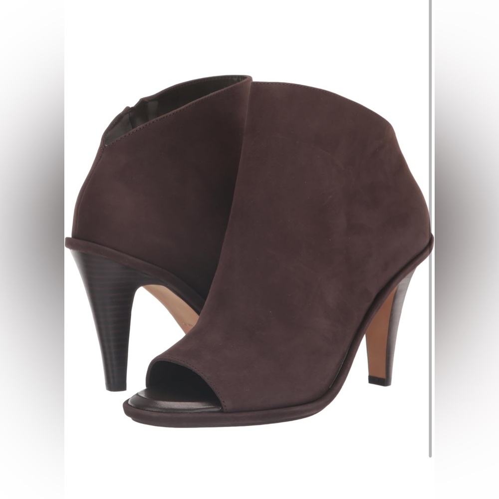 Vince Camuto Women's Finndaya High Heel Bootie Ankle Boot, Root Beer, size 8.5